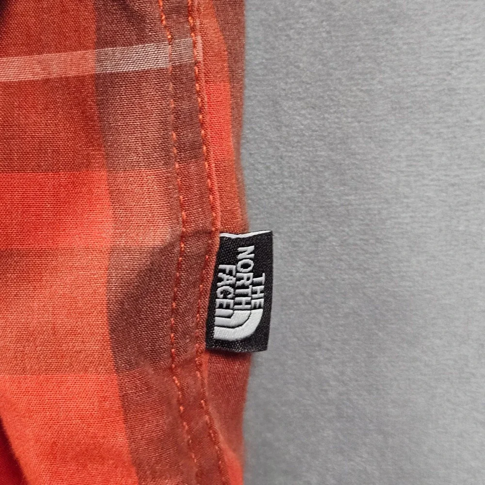 The North Face Button Up Shirt Mens Medium‎ Orange Plaid Pockets Lightweight